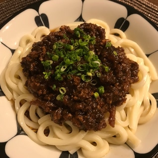 ★うどんでジャージャー麺★